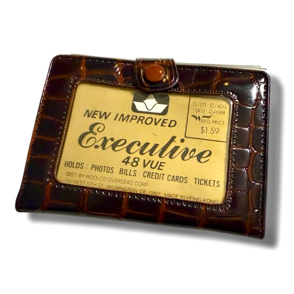 Vintage 70s Executive Wallet Credit Card Holder ID Vinyl Brown Crocodile Pattern